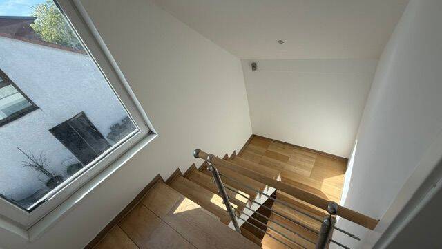 Mehrfamilienhaus, Wohnhaus Bad Vilbel - 8 Zimmer, 181 m&sup2;, 880.000&euro; | Angebot:26451854