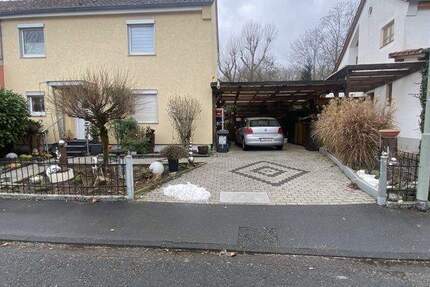 Reiheneckhaus mit Ausbaupotenzial auf 530 m² großem Grundstück 3 zimmer