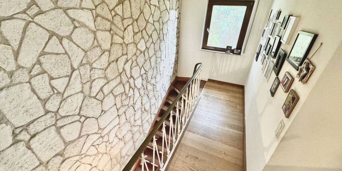 Einfamilienhaus Frankfurt am Main Bergen-Enkheim - 6 Zimmer, 175 m&sup2;, 499.000&euro; | Angebot:26543556