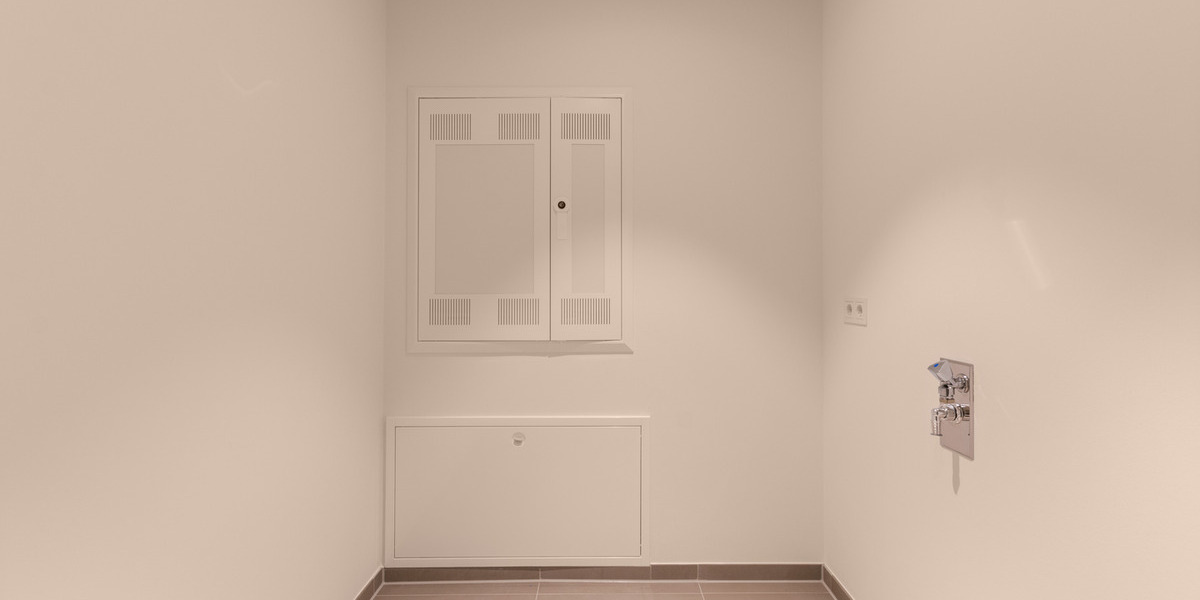 Etagenwohnung Frankfurt am Main Ostend - 2 Zimmer, 63 m&sup2;, 1.960&euro; | Angebot:25800200