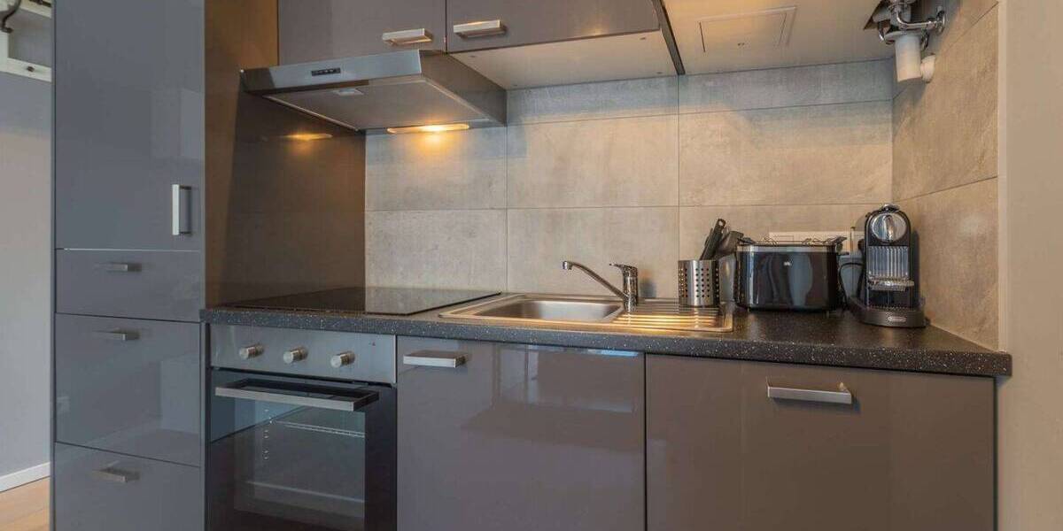 Etagenwohnung Frankfurt am Main Bahnhofsviertel - 2 Zimmer, 55 m&sup2;, 1.695&euro; | Angebot:24025853