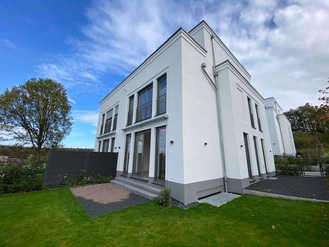 Haus zum Mieten in Taunusstein 2.550 € 155 m²