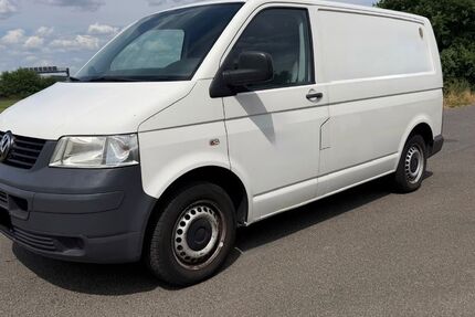 VW T5 Transporter 144.000 km 5.900 &euro; Rodenbach 63517
