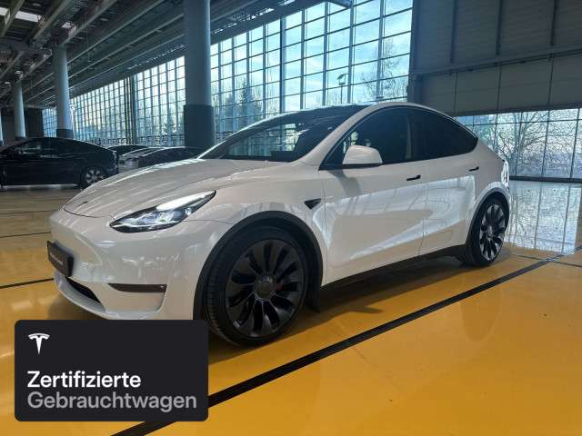 Tesla Model Y 34.799 km 37.700 &euro; Hanau 63457