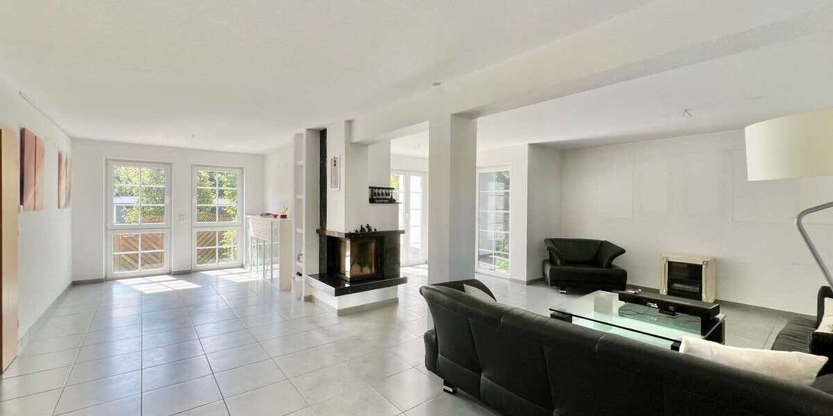 Haus zum Kaufen in Frankfurt am Main 1.095.000 € 181 m² 5 zimmer