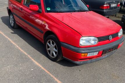 VW Golf 128.284 km 2.500 &euro; Hanau 63457