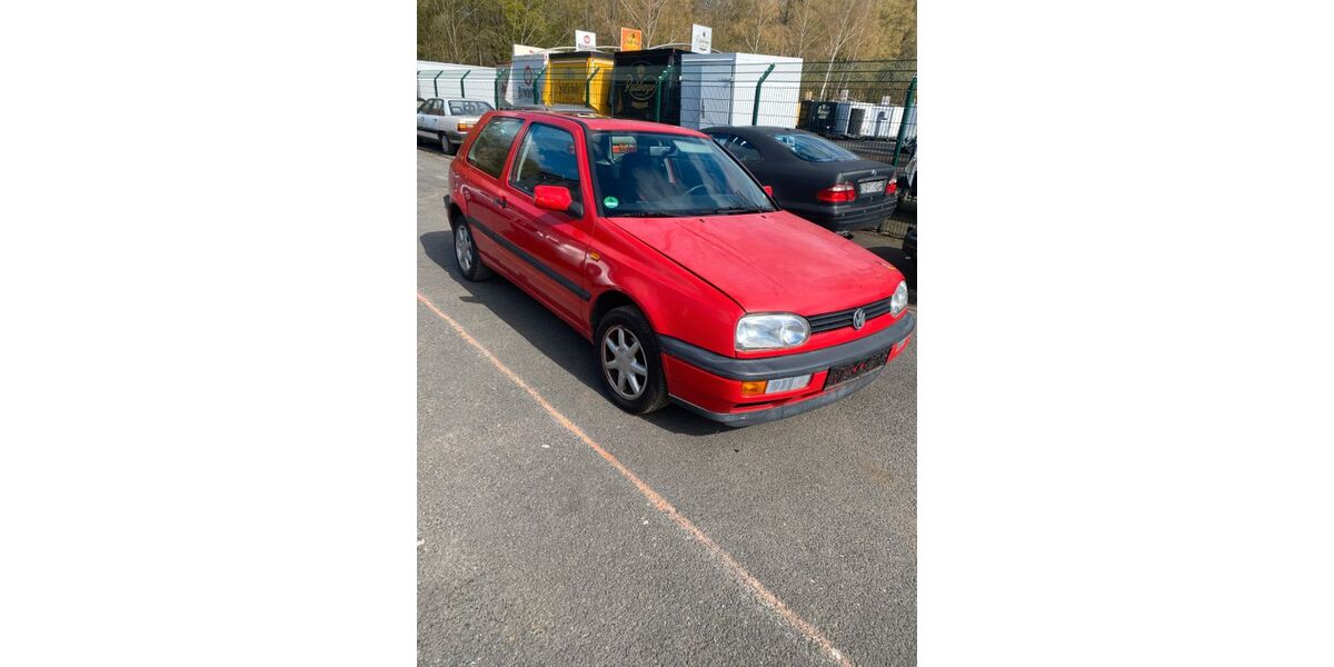 VW Golf 128.284 km 2.500 &euro; Hanau 63457