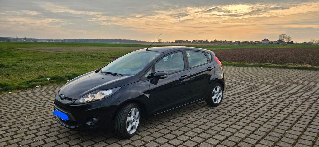 Ford Fiesta 106.000 km 5.200 &euro; Florstadt 61197