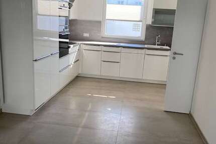 Haus Mörfelden-Walldorf Walldorf - 5 Zimmer, 160 m&sup2;, 2.300&euro; | Angebot:26505023
