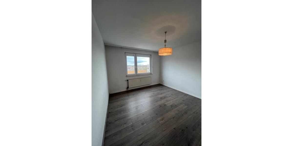 Etagenwohnung Bischofsheim - 2 Zimmer, 63 m&sup2;, 1.350&euro; | Angebot:26409328