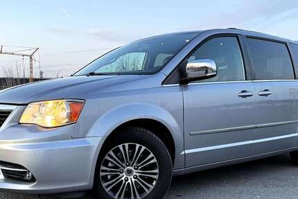 Lancia Voyager 184.500 km 14.600 &euro; Dietzenbach 63128