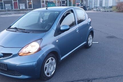 Toyota Aygo (X) 133.000 km 2.800 &euro; Frankfurt am Main 60386