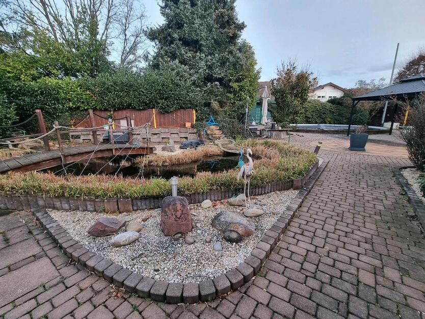Super Angelegenheit. Wunderschöner Bungalow in Langen Oberlinden