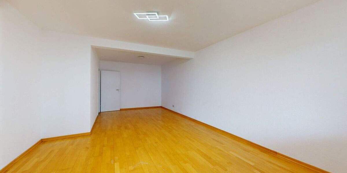 Etagenwohnung Frankfurt am Main Dornbusch - 3 Zimmer, 81 m&sup2;, 450.000&euro; | Angebot:25663800