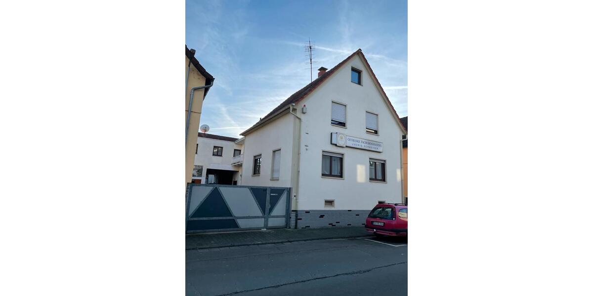 Mehrgenarationhaus mit genehmigten Bauprojekt 8 zimmer