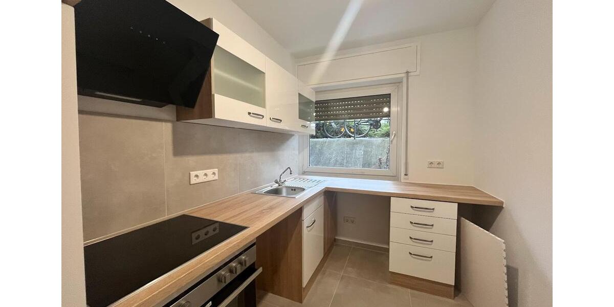 WeihnachtsAktion** Erste Kaltmiete frei**Saniert und bereit für den Einzug 3 zimmer