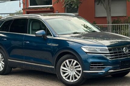 VW Touareg 165.700 km 32.500 &euro; Frankfurt am Main 65933