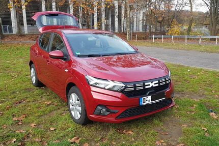 Dacia Sandero 7.600 km 16.449 € Offenbach am Main 63073