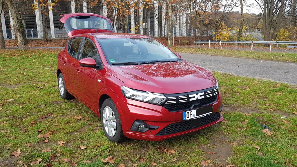 Dacia Sandero 7.600 km 16.449 &euro; Offenbach am Main 63073