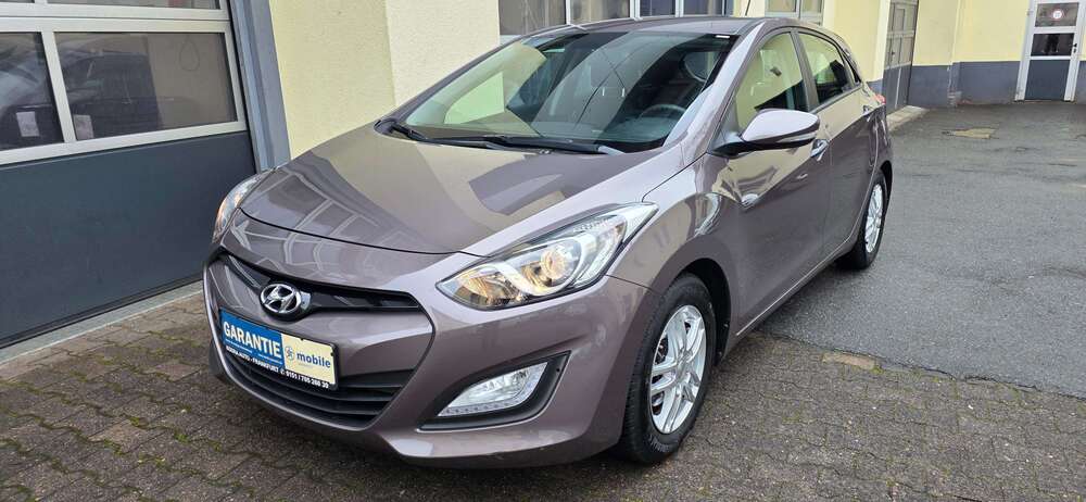 Hyundai i30 71.000 km 8.900 € Frankfurt am Main 60529