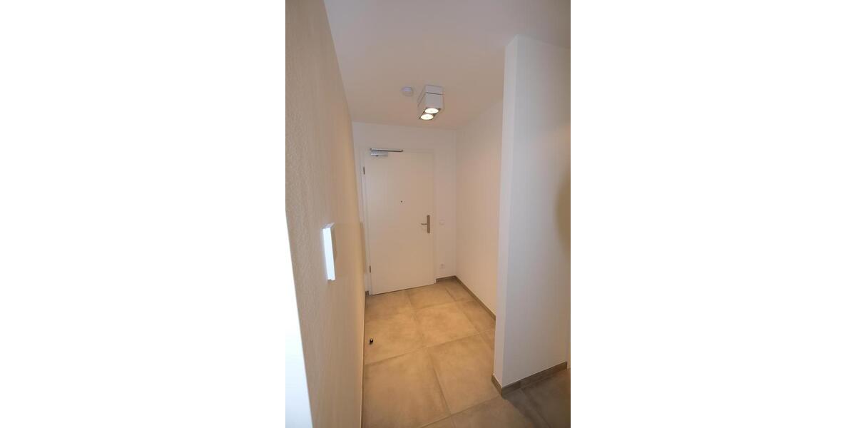 Etagenwohnung Frankfurt am Main Eschersheim - 2 Zimmer, 61 m&sup2;, 1.300&euro; | Angebot:25713304