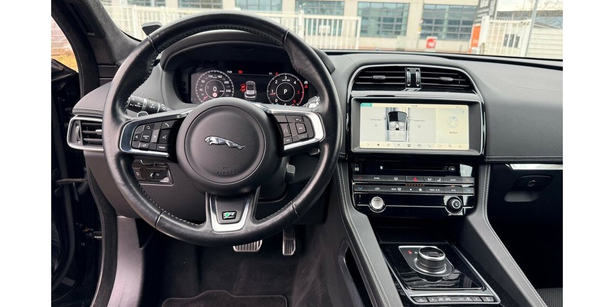 Jaguar F-Pace 2.0 R-Sport AWD 177KW 142.010 km 18.999 &euro; Frankfurt 60386