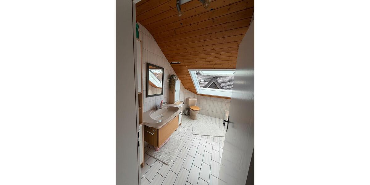 Dachgeschoßwohnung Offenbach am Main Hafen - 3 Zimmer, 90 m&sup2;, 1.300&euro; | Angebot:26241365