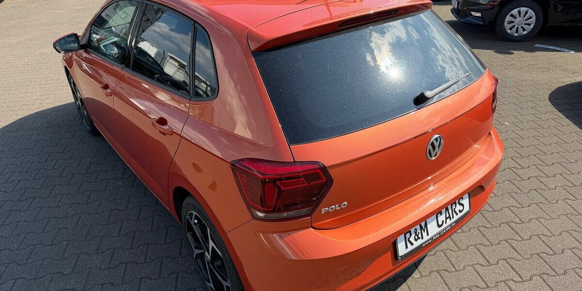 VW Polo 1.0 TSI Comfortline/LED/Panorama/SportSelectF 85.014 km 12.499 &euro; Frankfurt 60386