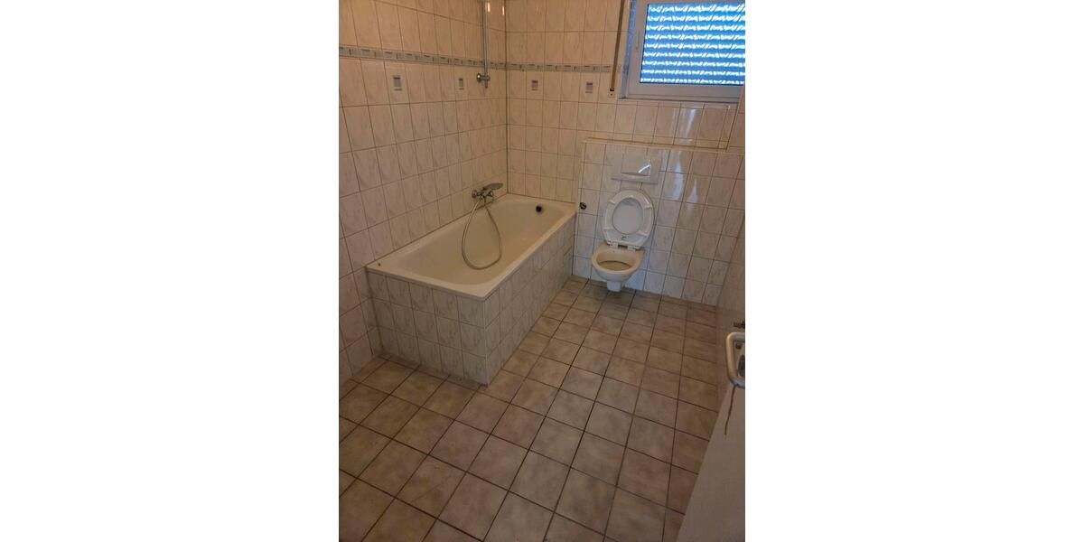 Erdgeschoßwohnung Raunheim - 4 Zimmer, 85 m&sup2;, 1.700&euro; | Angebot:25355622