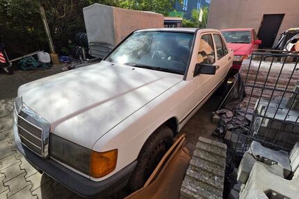 Mercedes-Benz 190 255.000 km 4.988 &euro; Darmstadt 64293