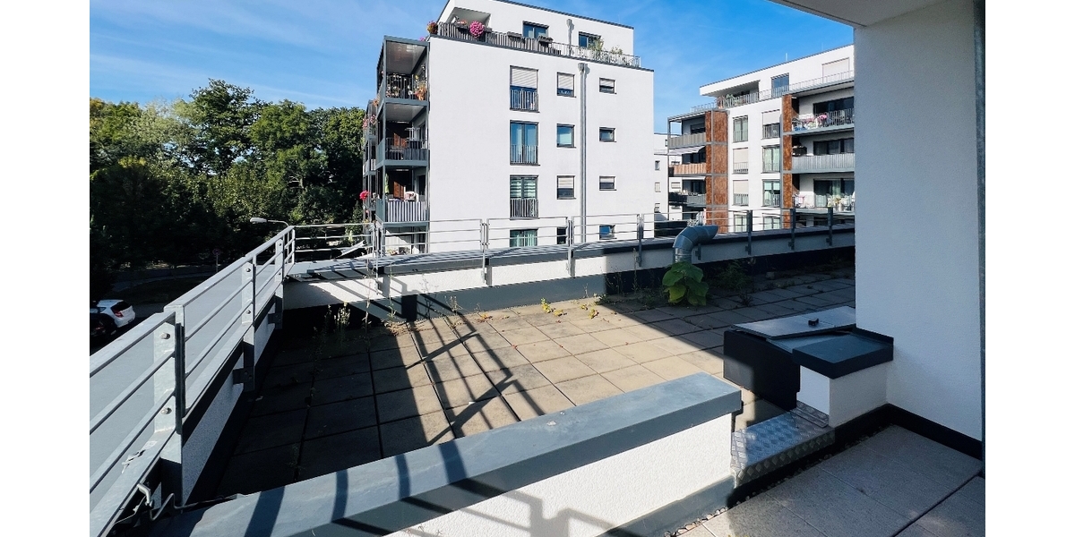 Gut geschnittene 2-Zimmer-Wohnung mit großer Dachterrasse in F-Unterliederbach! - Etagenwohnung Frankfurt am Main Unterliederbach | Angebot:26827495