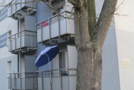 Nimm mich! SanierteRenovierte 2,5-Zimmer-Wohnung in Stadtlage 2.5 zimmer