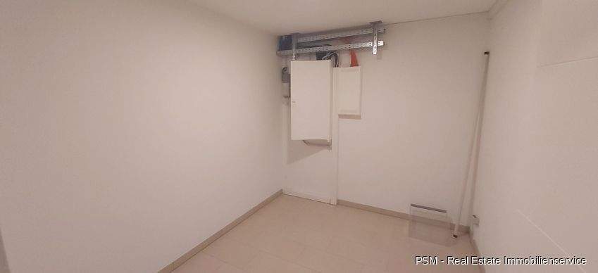 *Gehobenes und modernes Niedrigenergie Reiheneckhaus mit Terrasse und Garten in bevorzugter Lage* 6 zimmer