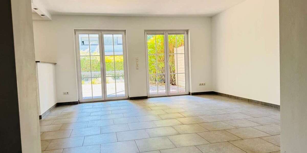 Etagenwohnung Hanau Kesselstadt - 3 Zimmer, 95 m&sup2;, 1.300&euro; | Angebot:27161596