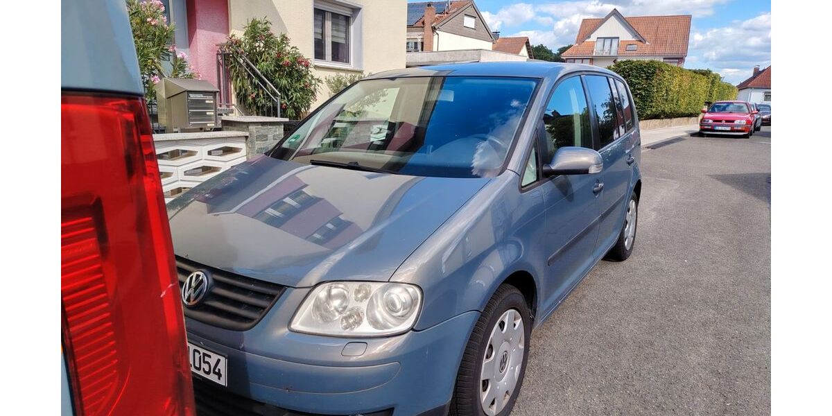 VW Touran 251.000 km 1.350 &euro; Eppertshausen 64859