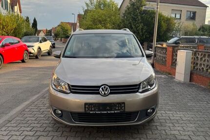 VW Touran 70.000 km 11.900 &euro; Rüsselsheim 65428