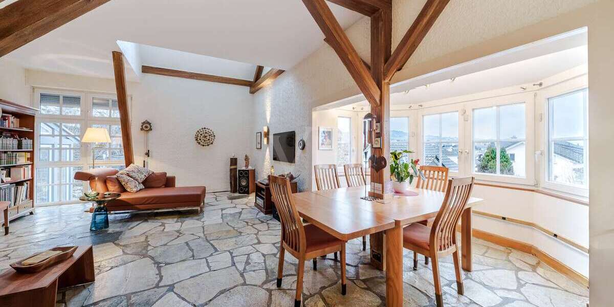 Haus zum Kaufen in Neu-Anspach 798.000 € 260 m² 7.5 zimmer