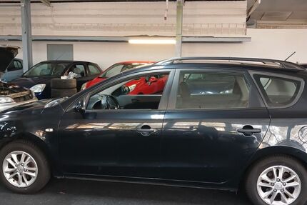 Hyundai i30 126.000 km 4.350 &euro; Rüsselsheim 65428