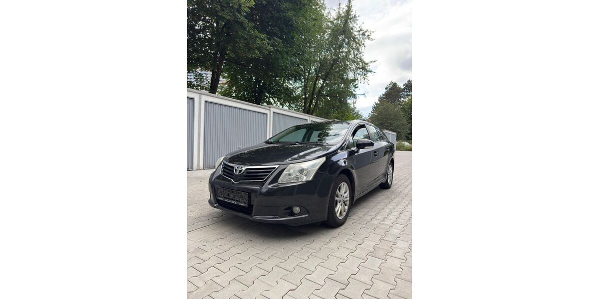 Toyota Avensis 229.000 km 3.990 &euro; Eschborn 65760