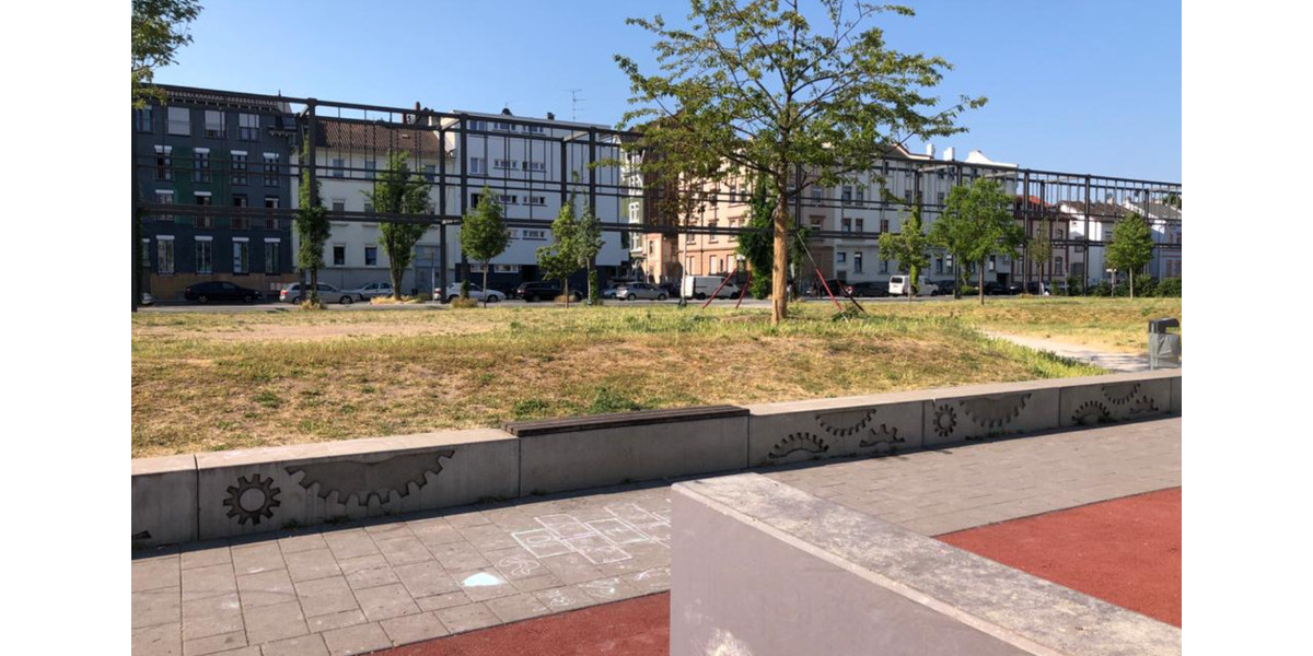 Ruhiges WG-Zimmer mit Balkon (Zentral, 3er WG) 1 zimmer