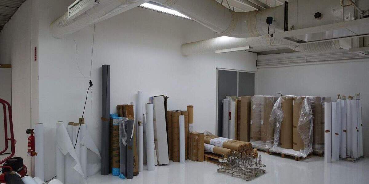 Grundstück (3.383 m²) mit Produktionshalle (900 m²) und Bürogebäude (590 m²) zimmer