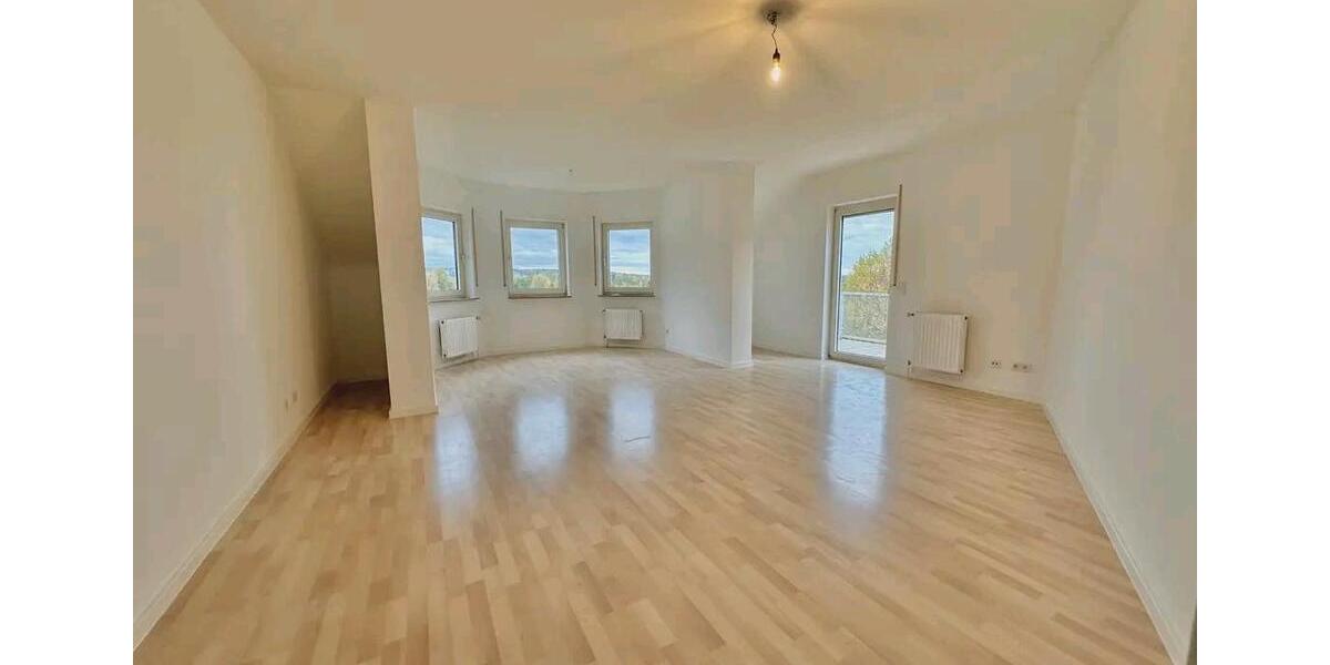 Dachgeschoßwohnung Langenselbold - 2 Zimmer, 84 m&sup2;, 195.000&euro; | Angebot:25221642