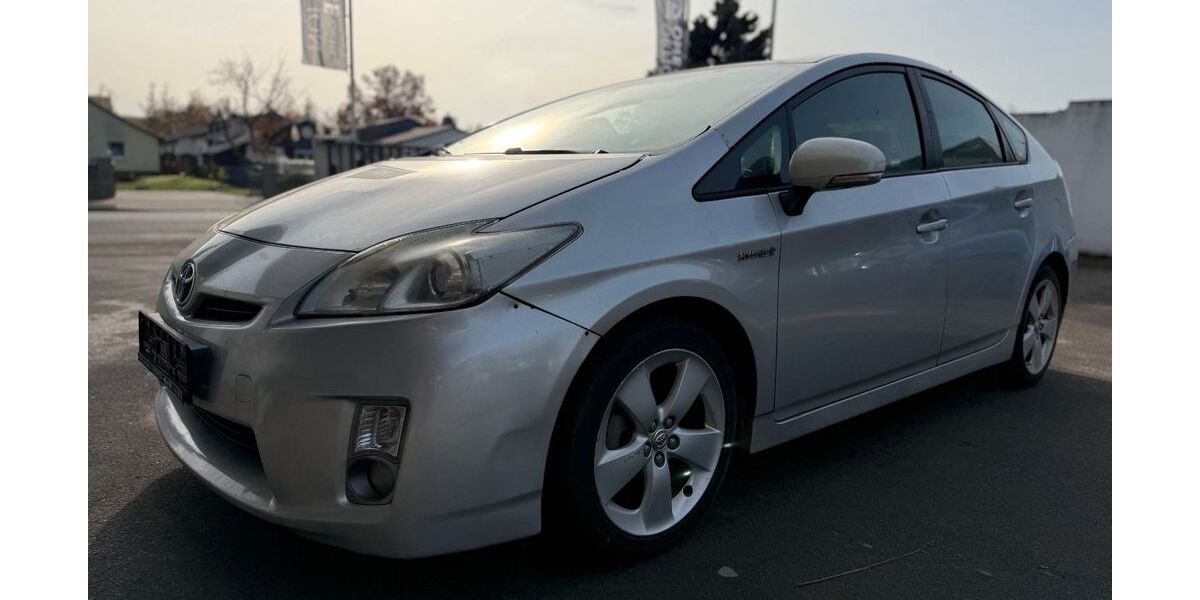 Toyota Prius 322.917 km 3.999 &euro; Frankfurt am Main 60386