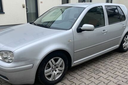 VW Golf 249.000 km 2.999 &euro; Frankfurt 60326