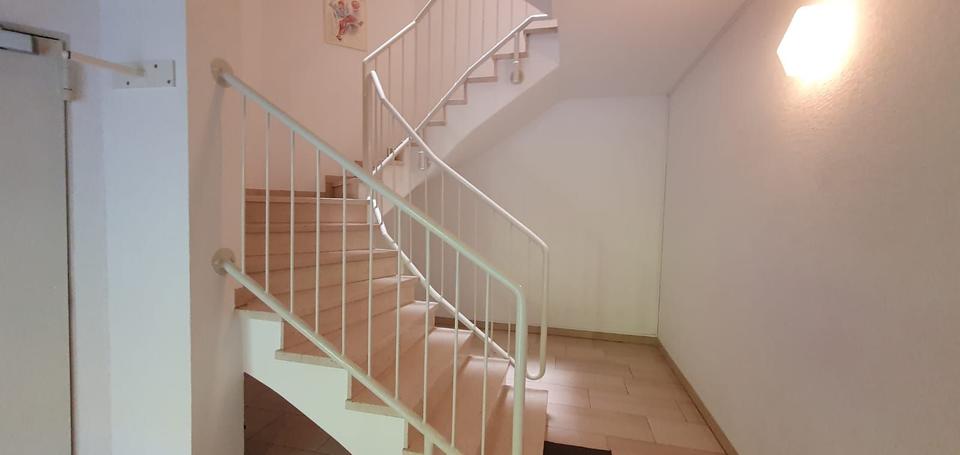 Dachgeschoßwohnung Hattersheim am Main - 3 Zimmer, 84 m&sup2;, 330.000&euro; | Angebot:26463045