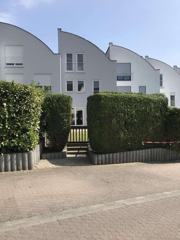 Haus zum Mieten in Wiesbaden-Sonnenberg 3.300 € 230 m²