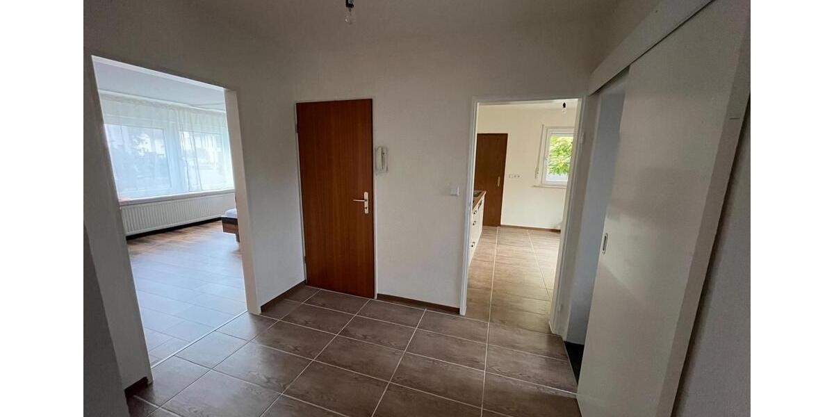 Erdgeschoßwohnung Frankfurt am Main Rödelheim - 3 Zimmer, 86 m&sup2;, 1.800&euro; | Angebot:25311600
