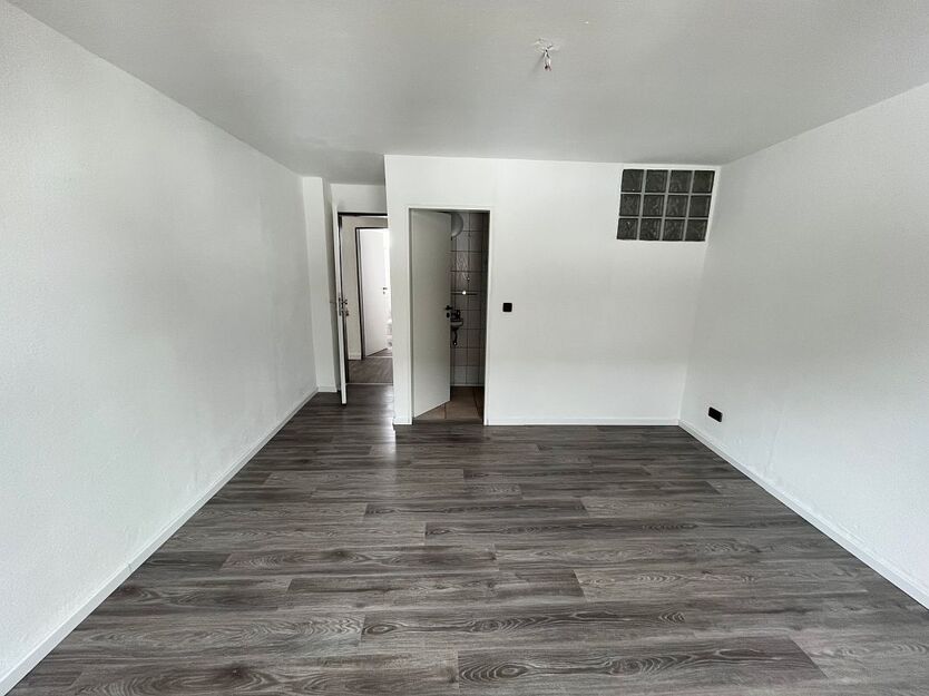 Großzügiges Anwesen mit vielseitigen Nutzungsmöglichkeiten im Herzen von Erzhausen zimmer