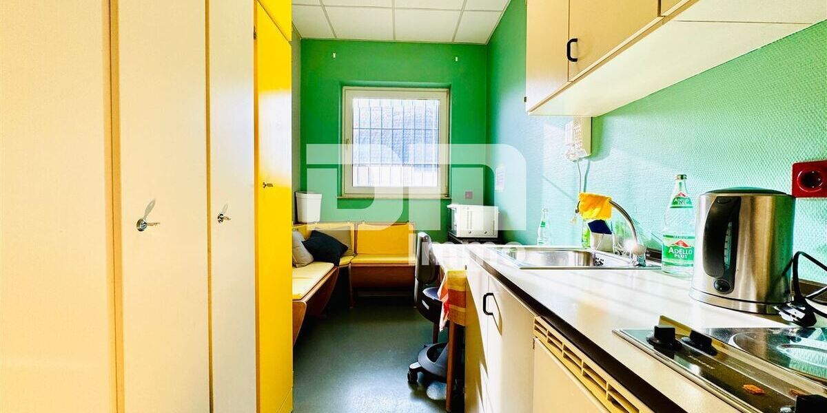 Ladeneinheit und Büro Praxisfläche teilvermietet im Paket mit umfangreicher Ausstattung - Gewerbeobjekt Kleinostheim | Angebot:26971242