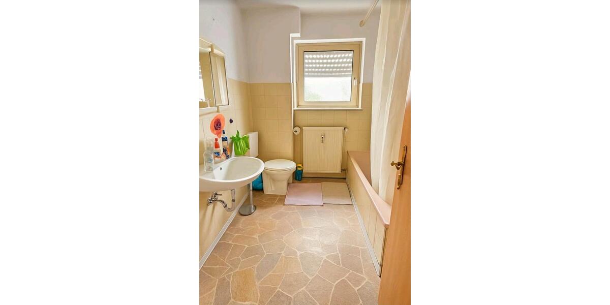 Etagenwohnung Hanau Lamboy - 3 Zimmer, 80 m&sup2;, 700&euro; | Angebot:26409300